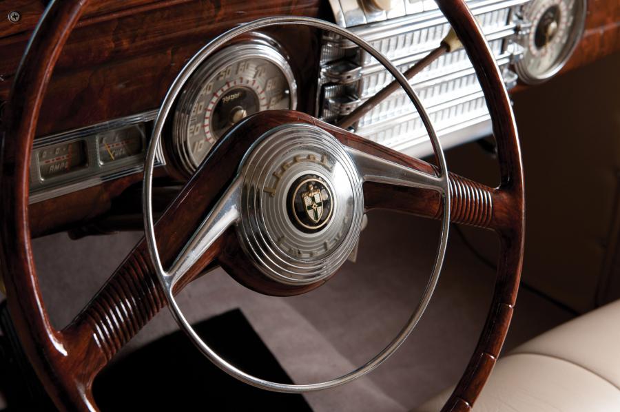  Lincoln Continental Cabriolet 1942 года  (фото 10 из 34)